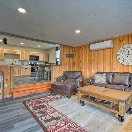 Family-Friendly Retreat Less Than 1 Mi To Lake George